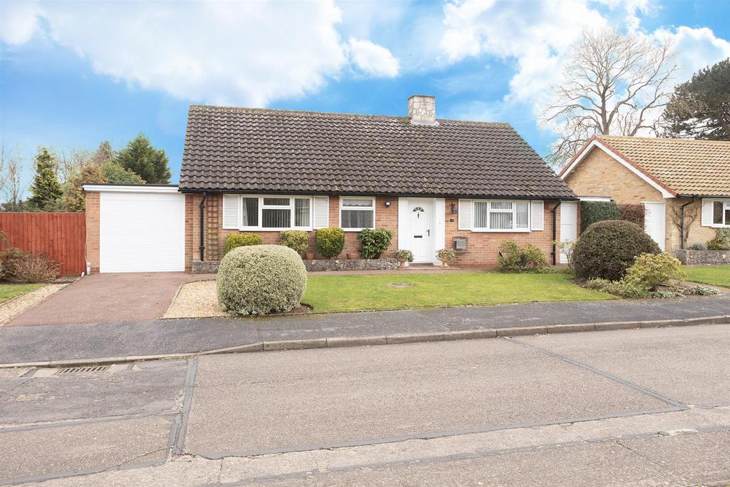 Merton Way, Kibworth Harcourt, Leicester 2 bed detached bungalow £425,000