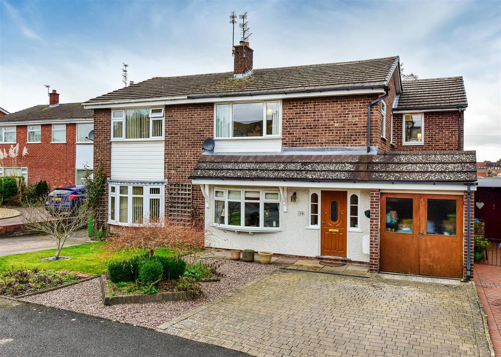 39 Ravenhill Drive, Codsall 4 bed semidetached house £309,950