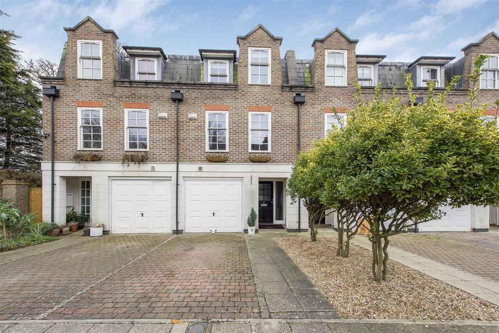 Abbey Mews, Isleworth 3 bed terraced house £799,950