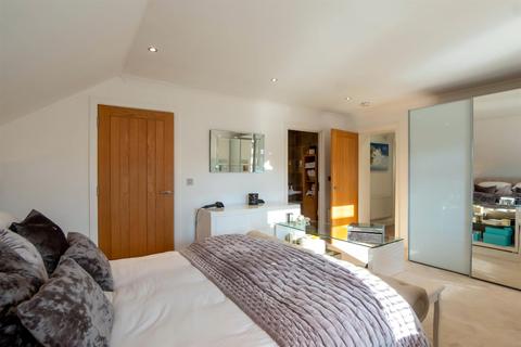5 bedroom detached house for sale - Moorland Avenue, Swansea