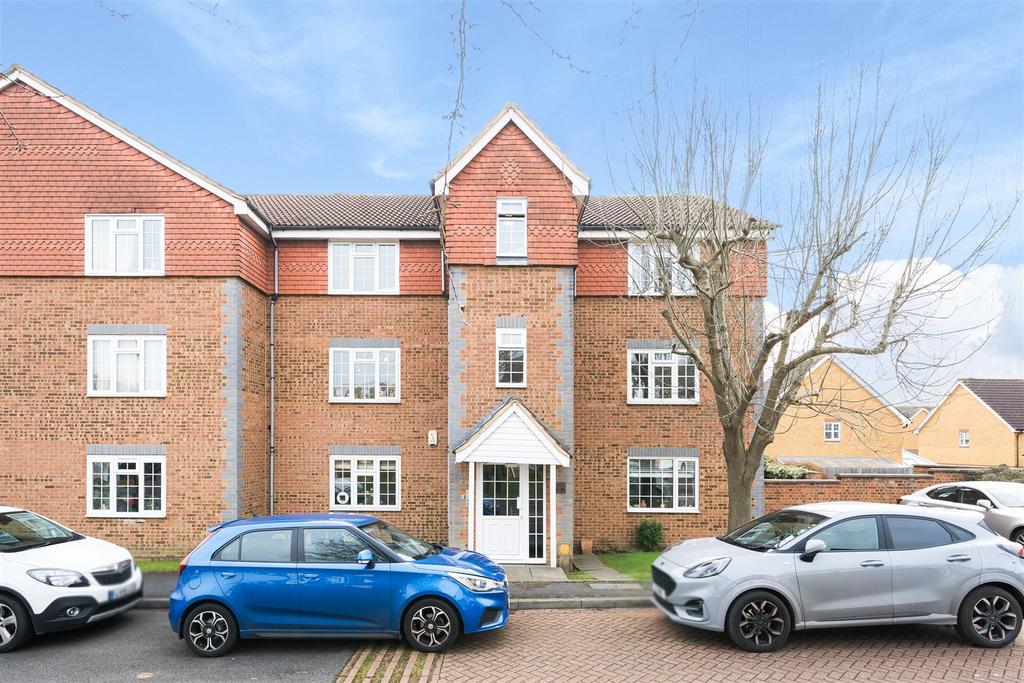 Groveside Close, Carshalton 1 bed flat £250,000