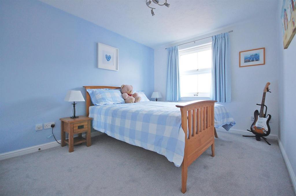 Bed 2.jpg