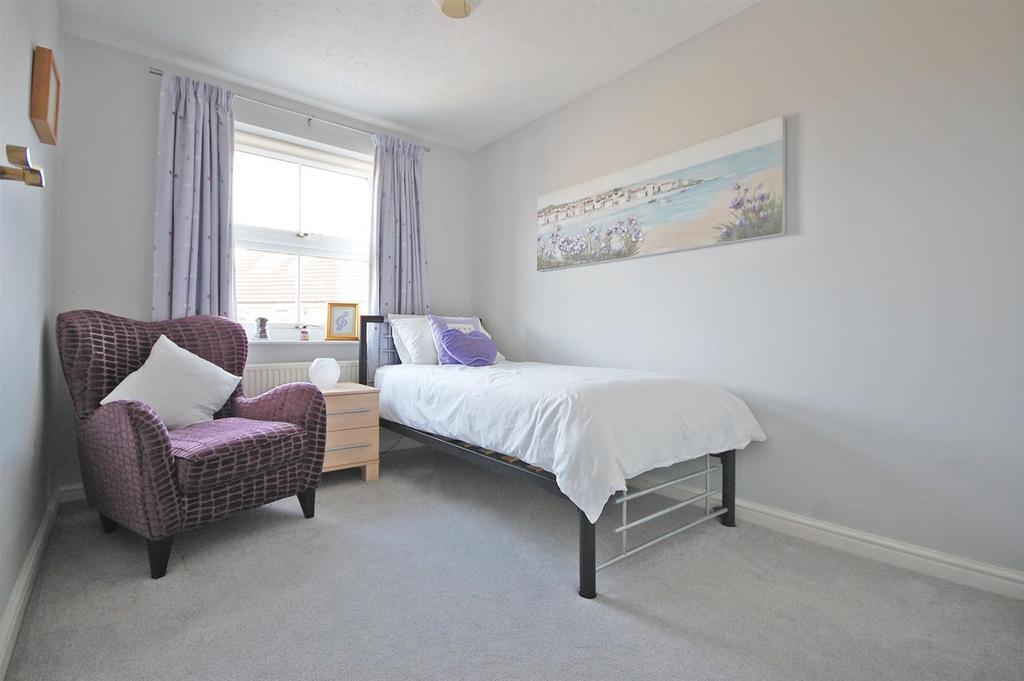 Bed 3.jpg