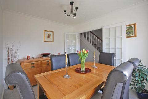 6 Hidcote Way, Great Notley, Braintree, CM77 7XT