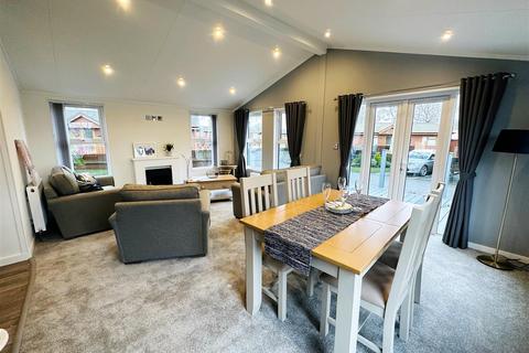 2 bedroom park home for sale, Cliffe Country Lodges, Cliffe Common, Selby