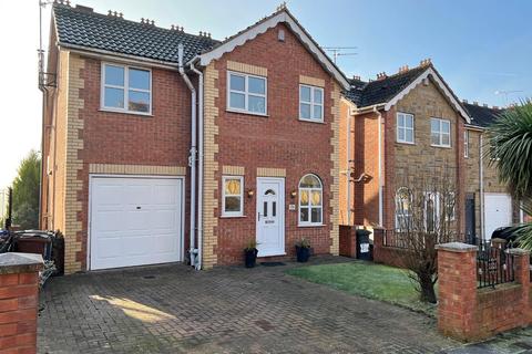 3 bedroom detached house for sale - Doveside Drive, Darfield, Barnsley