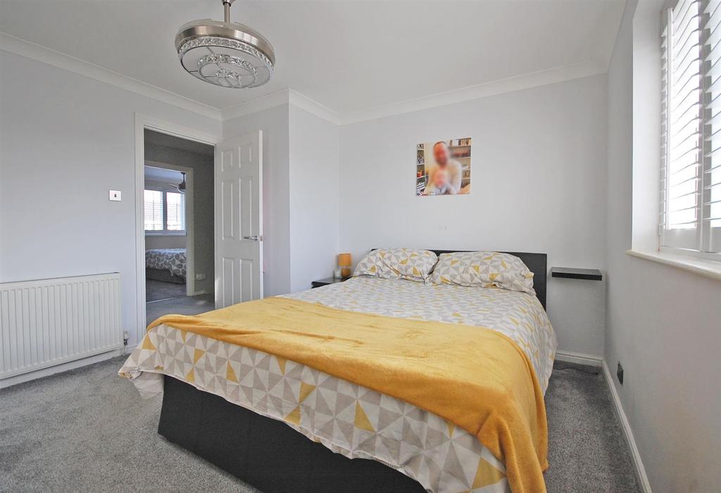Bed 1.jpg