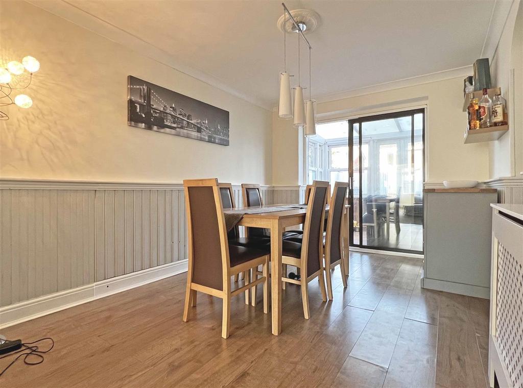 Dining Room.jpg
