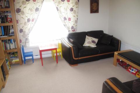 1 bedroom flat for sale - Enfield Close, Uxbridge