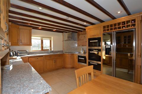 4 bedroom barn conversion for sale - Station Road, Bleasby