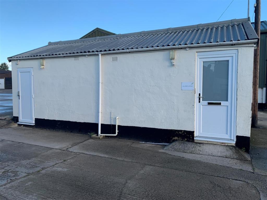 Malmesbury Road Kington Langley Chippenham Property to rent £375