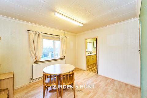73 Cripsey Avenue, Ongar, CM5 0AU