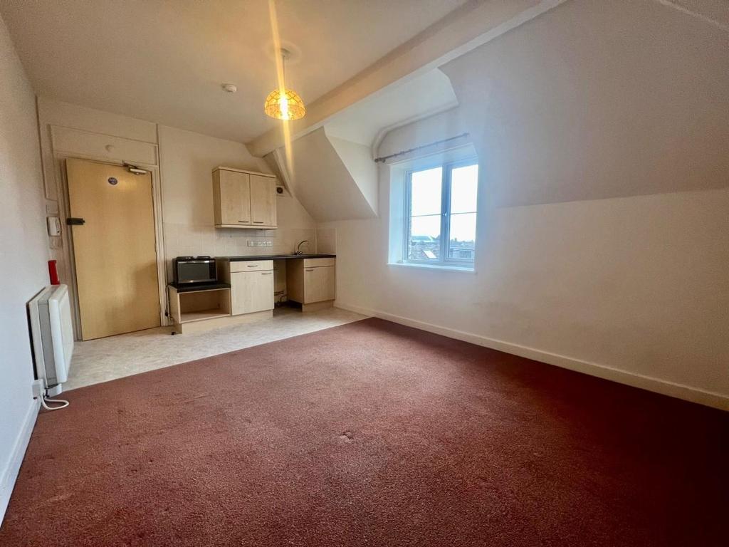 Room10.jpg