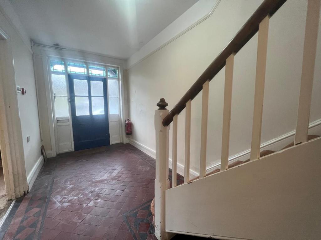 Room5.jpg