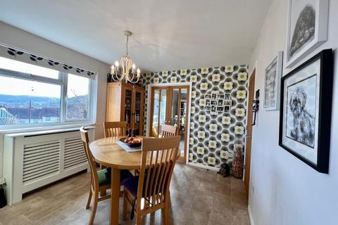 5 Burnt Oak, Dursley, GL11 4HD