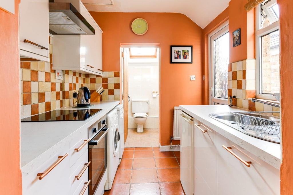 Kitchen.JPG
