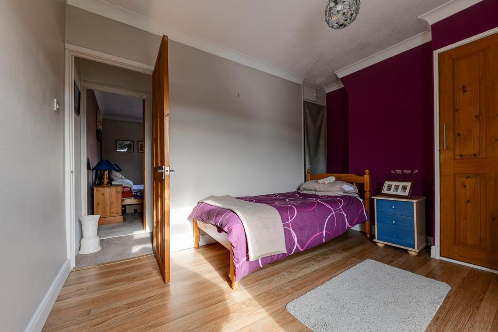 Bed 2.JPG