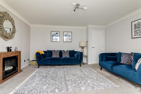 25 Windmill View, Brighton, BN1 8TU