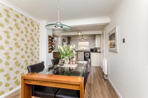 25 Windmill View, Brighton, BN1 8TU