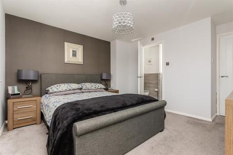 25 Windmill View, Brighton, BN1 8TU