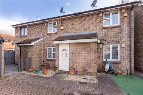 3 bedroom terraced house for sale - Frogmore Close, Cippenham