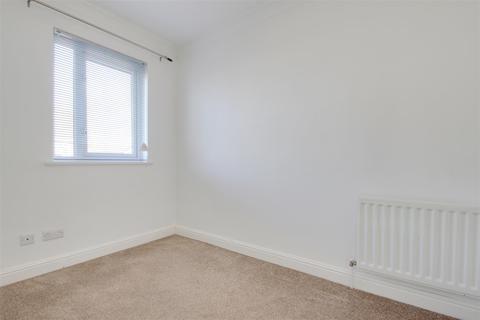 2 bedroom terraced house to rent - Essenhigh Drive, Worthing