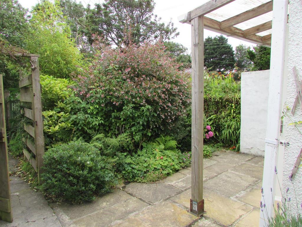 New Road, St. Hilary, Penzance 1 bed house £525 pcm (£121 pw)