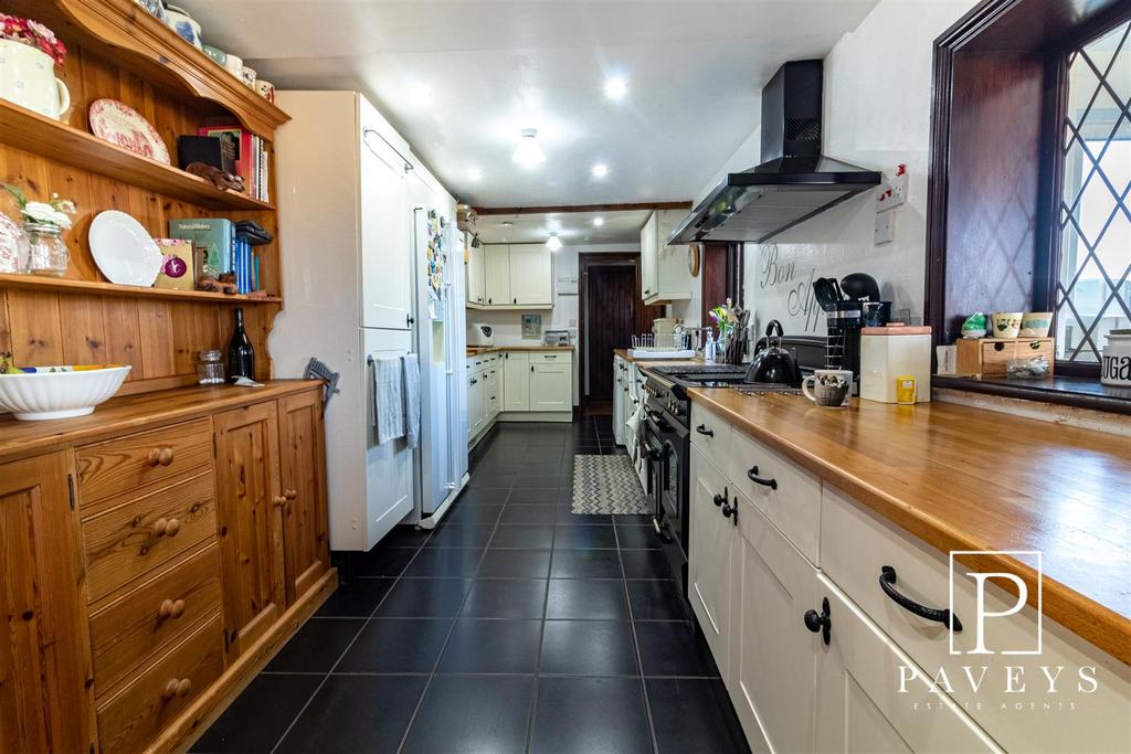 Kitchen breakfast room