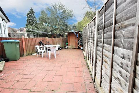 121 Basildon Road, London, SE2 0ER