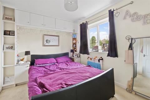 37 Copenhagen Way, Bidford On Avon, Alcester, B50 4FY