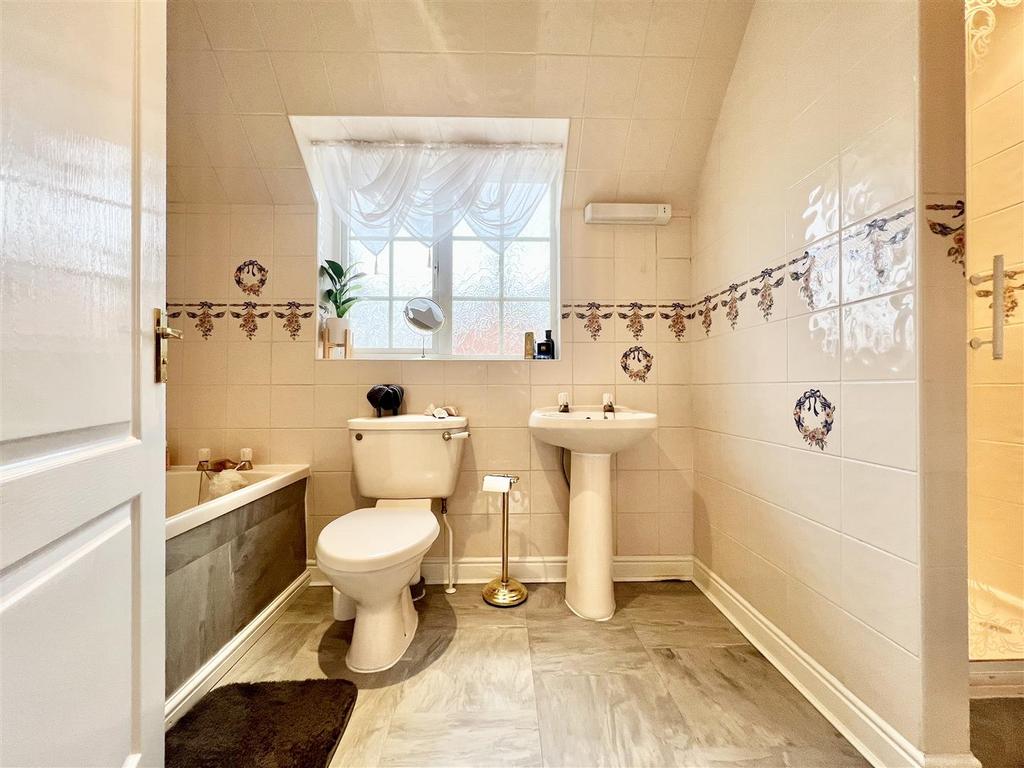 2 D81 A905-A248-4 DEB-AB9 A-45 CD2 A6 AC0 B5.jpeg