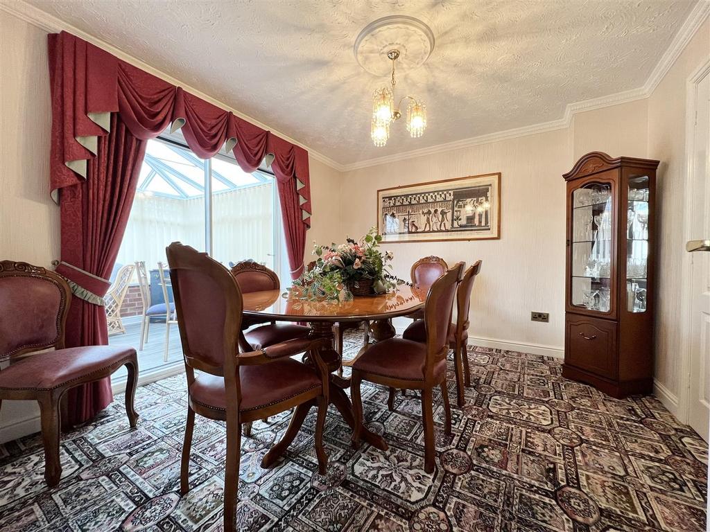 50 E22 EA0-C25 F-4624-891 F-7592 A8591 A77.jpeg