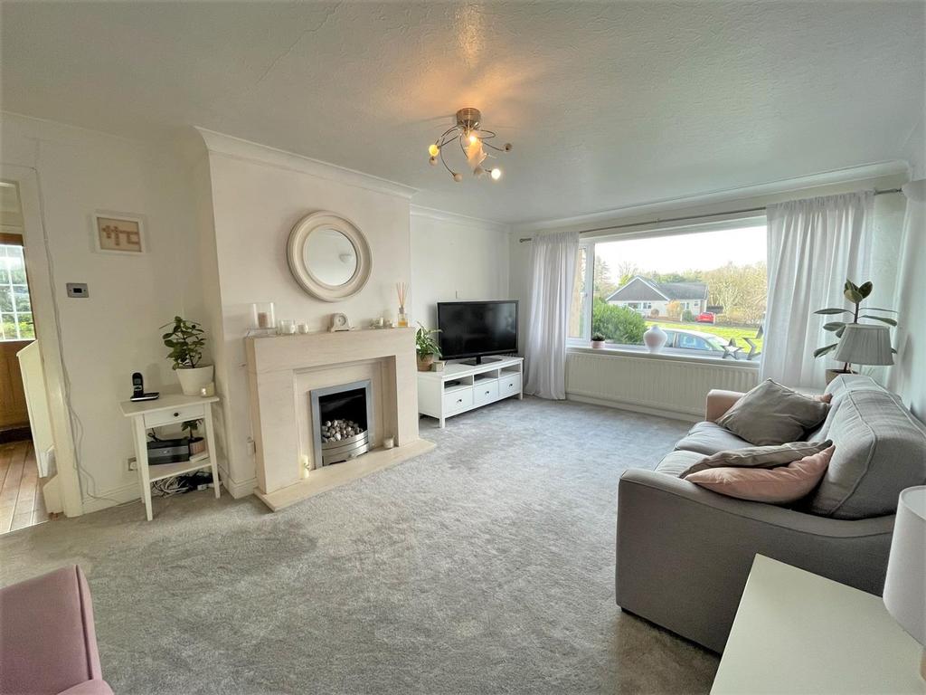 Bryers Croft, Wilpshire, Ribble Valley 3 bed semidetached house £320,000