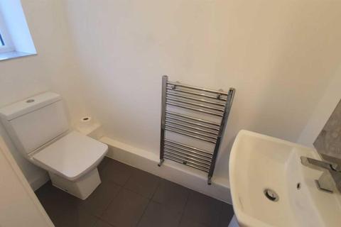 2 bedroom semi-detached house to rent - Duchy Road, Salford M6 6GP