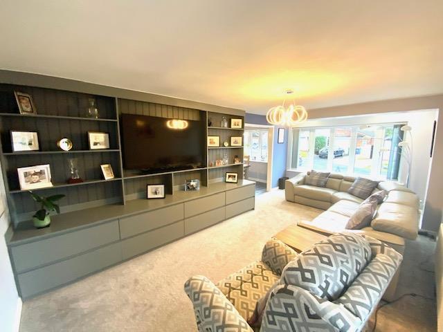 Lounge..jpg