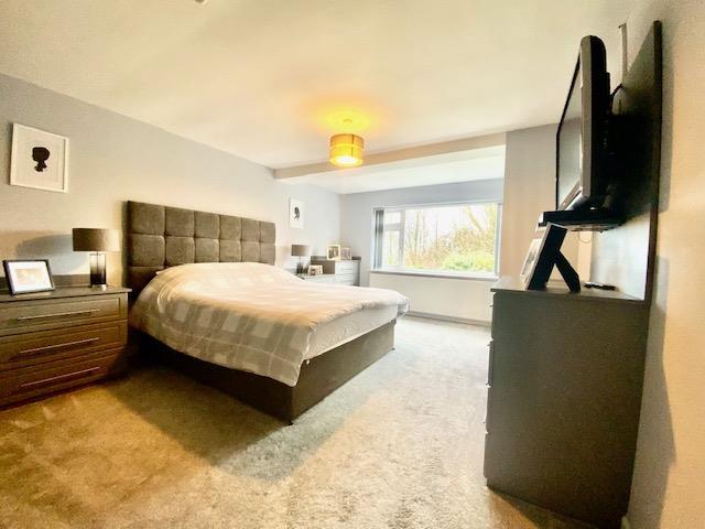 Bed 1.jpg