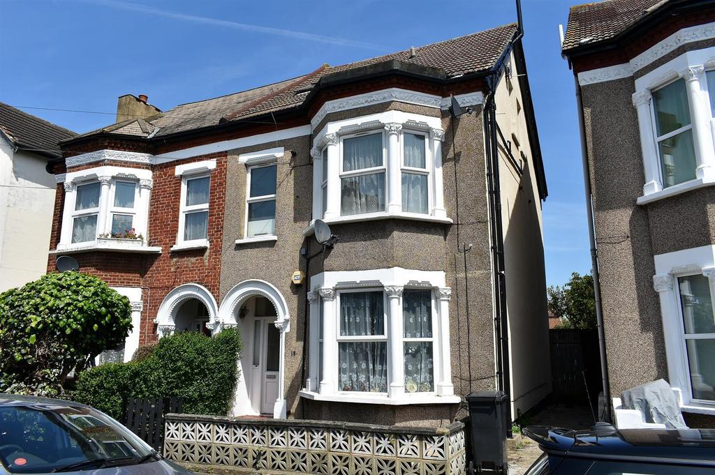 Quadrant Road, Thornton Heath, CR7 2 bed apartment £1,500 pcm (£346 pw)