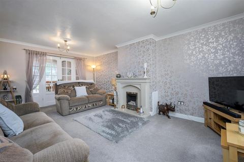 3 bedroom semi-detached house for sale - Gloucester Crescent, Wigston