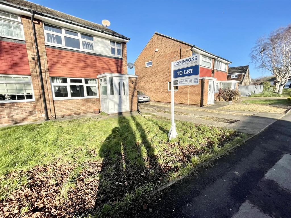 Campion Grove, MartonInCleveland... 3 bed semidetached house £700 pcm (£162 pw)