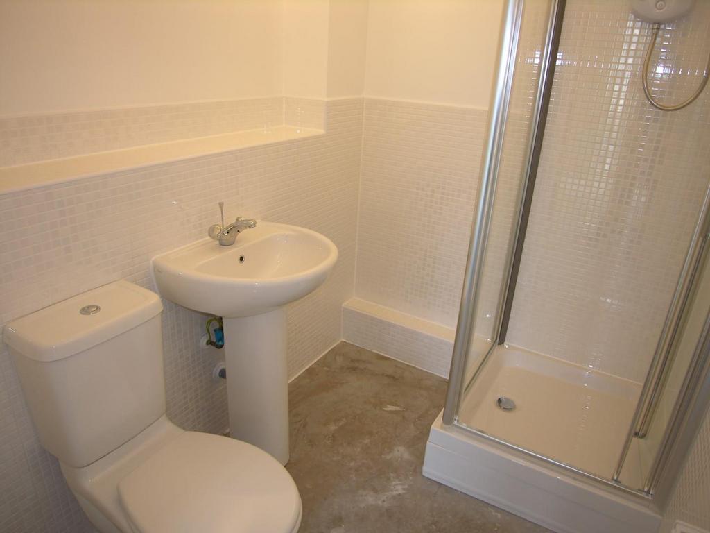 Lowbridge Walk, Bilston 2 bed apartment for sale £115,000