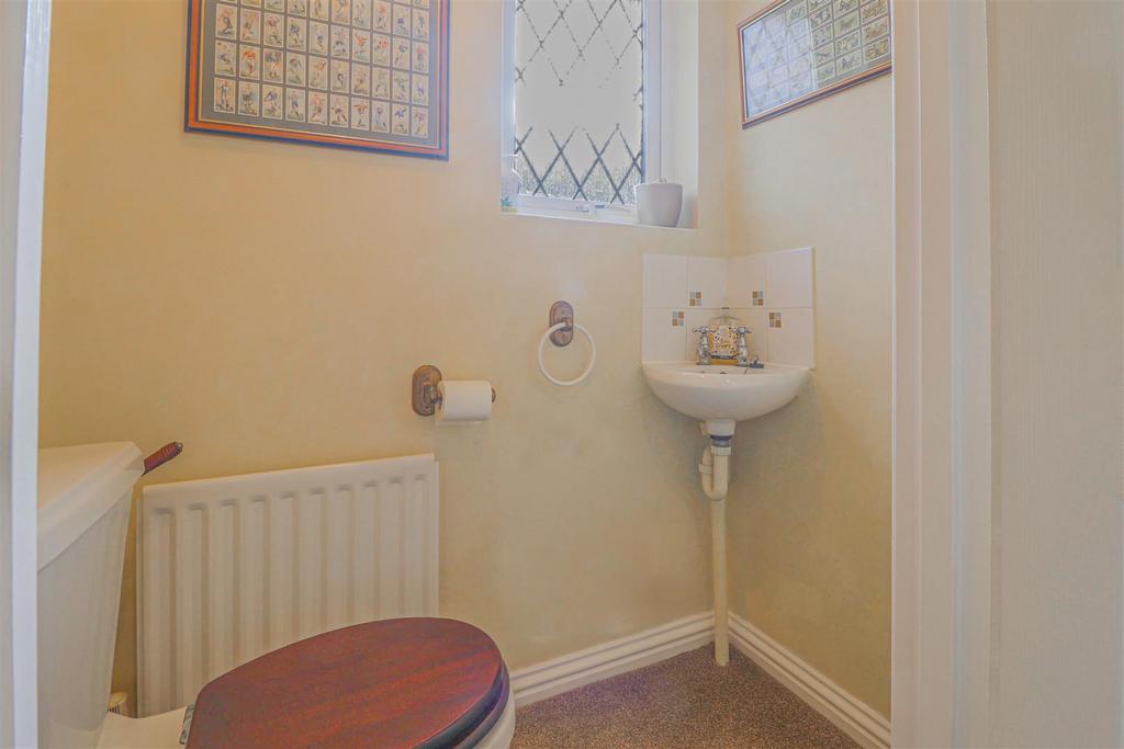 Ground floor w.c.