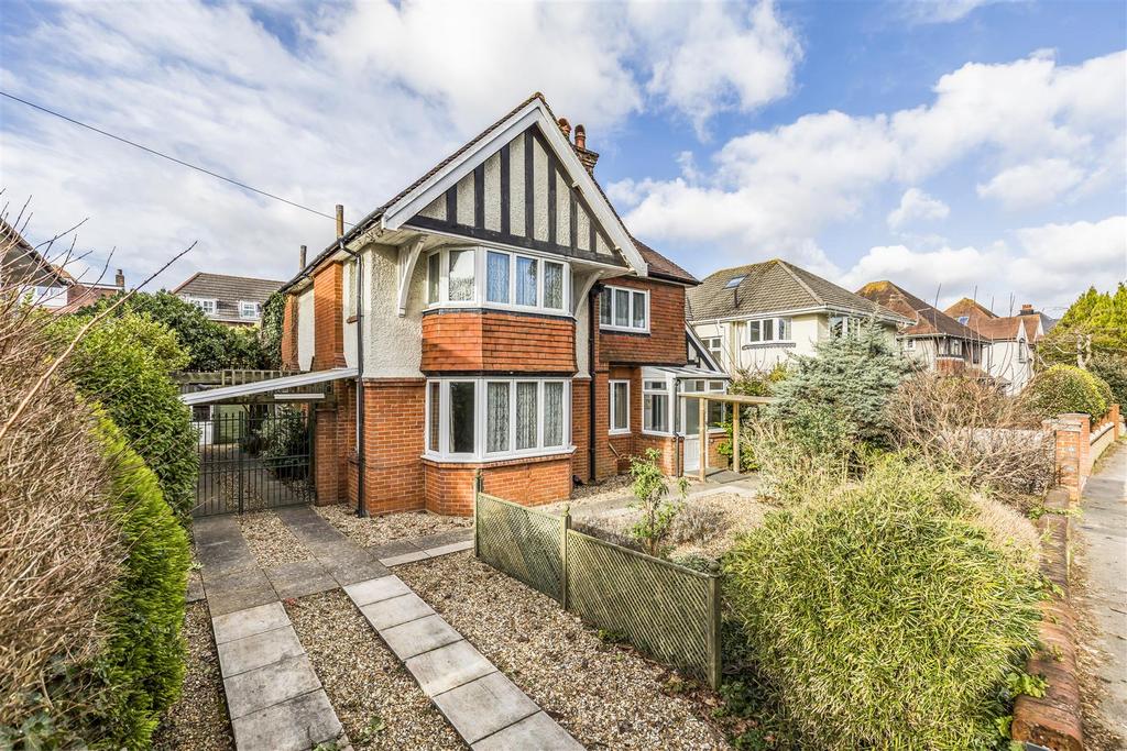 Chessel Avenue, Bournemouth 4 bed detached house for sale £700,000