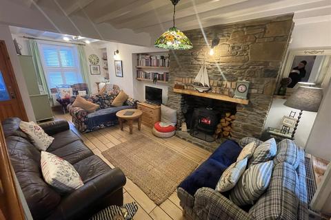 26 Bridge Street, Llangennech, Llanelli, SA14 8TN