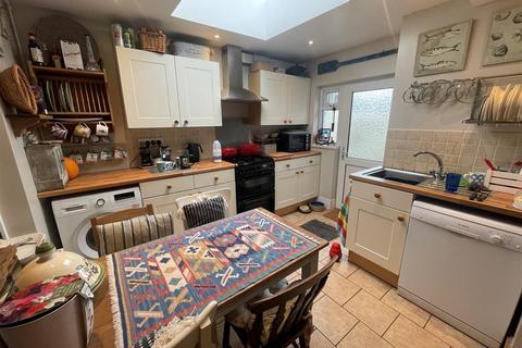 26 Bridge Street, Llangennech, Llanelli, SA14 8TN