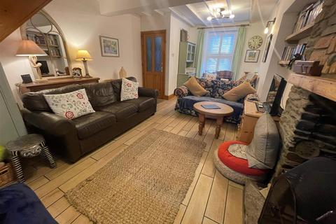26 Bridge Street, Llangennech, Llanelli, SA14 8TN