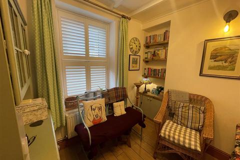 26 Bridge Street, Llangennech, Llanelli, SA14 8TN