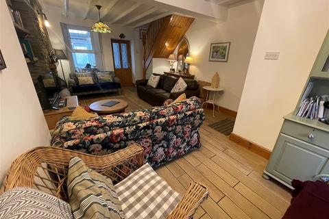 26 Bridge Street, Llangennech, Llanelli, SA14 8TN