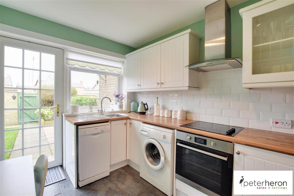 North Guards, Whitburn, Sunderland 3 bed terraced house £170,000