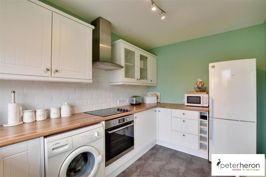 North Guards, Whitburn, Sunderland 3 bed terraced house £170,000