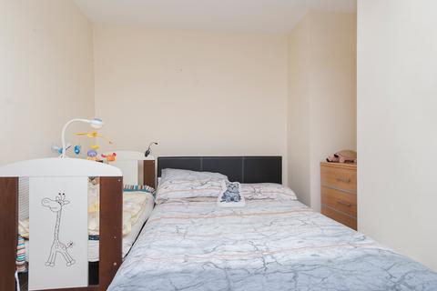 2 bedroom flat to rent - Smiths Place Edinburgh EH6 8NT United Kingdom